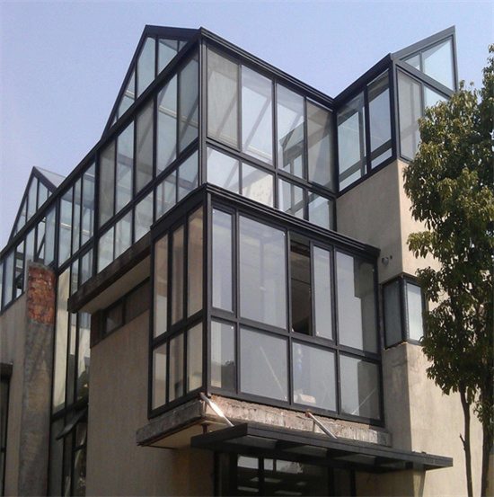 门窗耐久性分析如何影响维护成本决策(图2) 门窗品牌的耐久性分析:长期性能与维护成本的考量