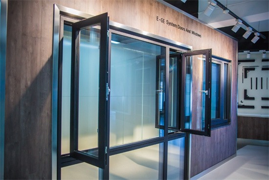 隔音玻璃种类性能全面解析,助您选择理想门窗隔音方案(图1) 门窗的隔音玻璃:专业隔音门窗的玻璃选择